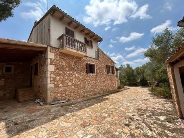 Casa rústica, Campos