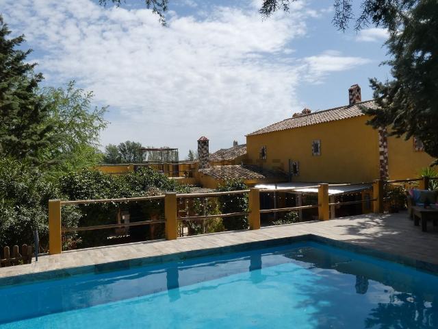 Casa rústica, Caniles