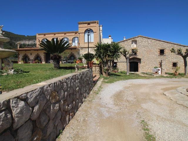 Casa rústica, Canyelles