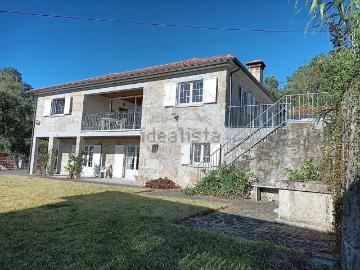 Casa rústica, Carvalho e Basto Santa Tecla