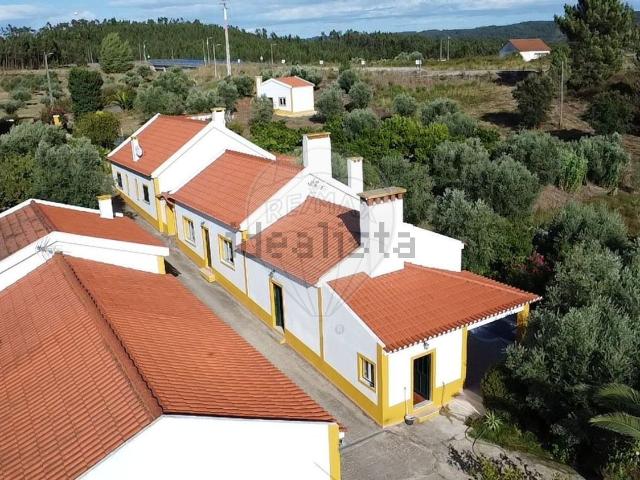 Casa rústica, Casais e Alviobeira