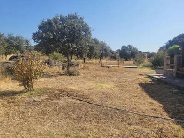 Casa rústica / Caserío en Venta en Talavera de la Reina