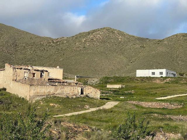 Casa rústica / Caserío en Venta en Uleila del Campo