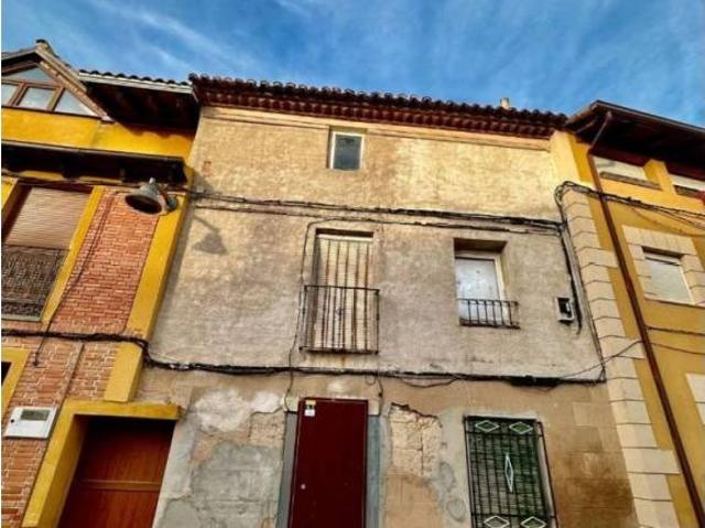 Casa rústica / Caserío en Venta en Valoria La Buena