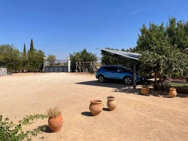 Casa rústica / Caserío en Venta en Villarrobledo