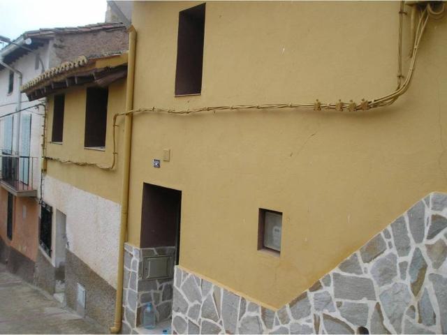 Casa rústica / Caserío en Venta en Villarroya de La Sierra