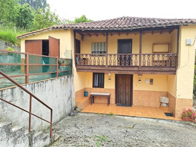 Casa rústica / Caserío en Venta en Villaviciosa