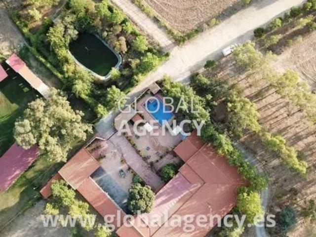 Casa rústica / Caserío en Venta en Villaviciosa de Odón
