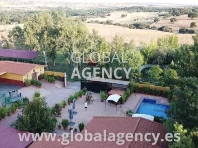 Casa rústica / Caserío en Venta en Villaviciosa de Odón