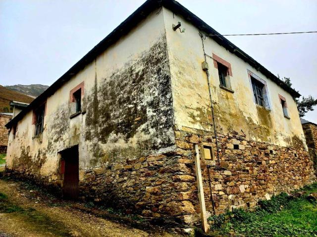 Casa rústica / Caserío en Venta en Villayón