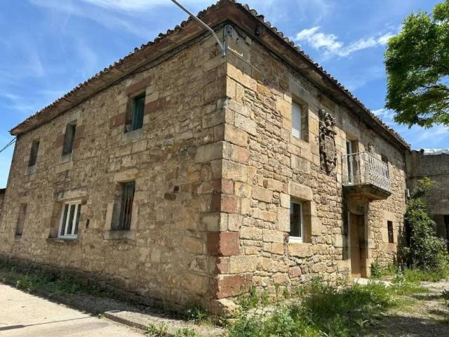 Casa rústica / Caserío en Venta en Aguilar de Campoo
