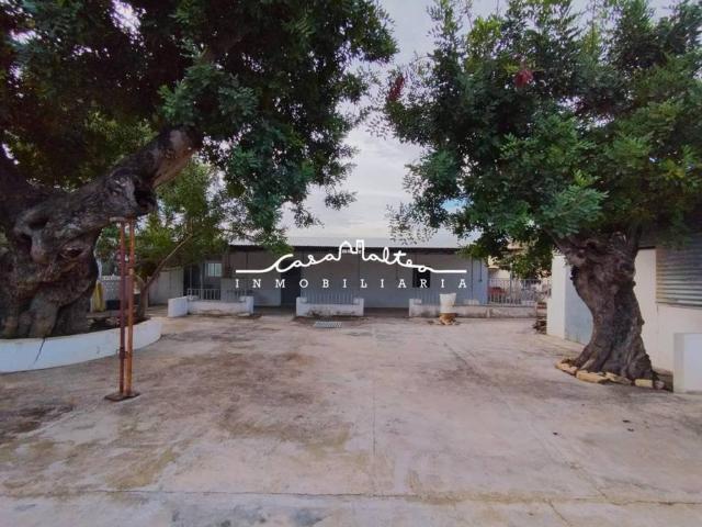 Casa rústica / Caserío en Venta en Ador