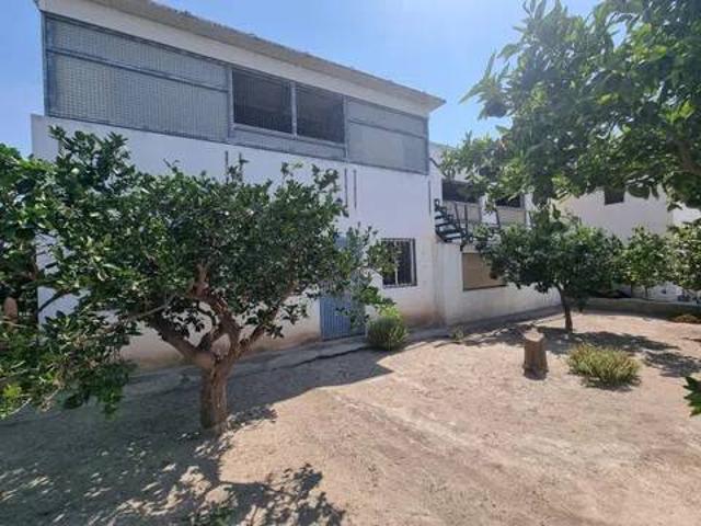 Casa rústica / Caserío en Venta en Almería