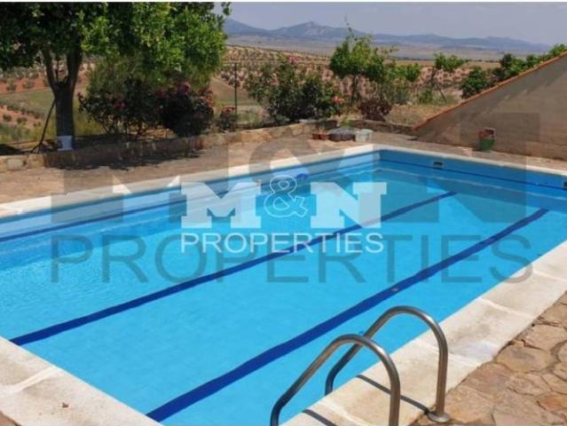 Casa rústica / Caserío en Venta en Alange