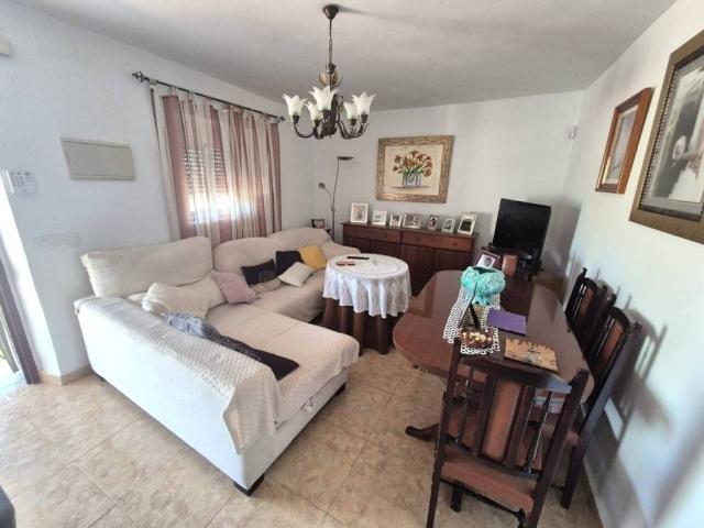 Casa rústica / Caserío en Venta en Alcaucín
