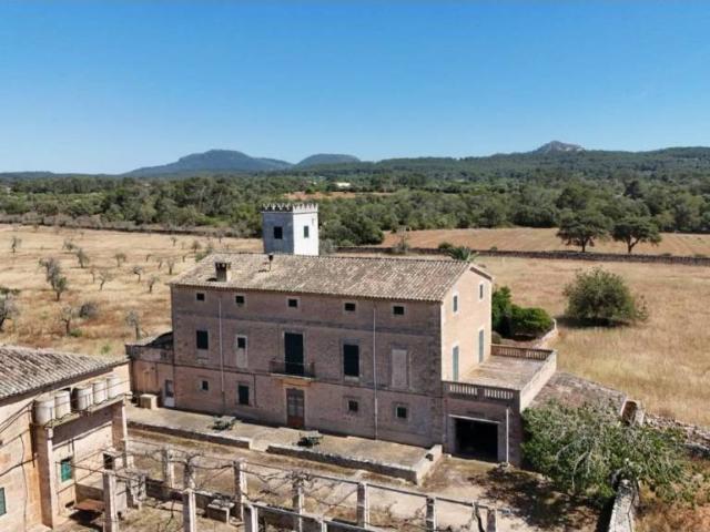 Casa rústica / Caserío en Venta en Algaida
