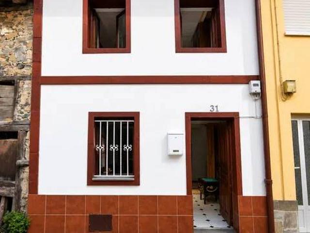 Casa rústica / Caserío en Venta en Aller