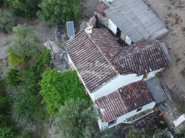 Casa rústica / Caserío en Venta en Alpandeire