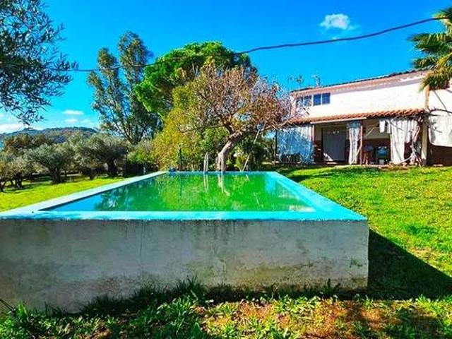 Casa rústica / Caserío en Venta en Aracena