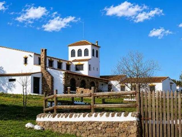 Casa rústica / Caserío en Venta en Badajoz
