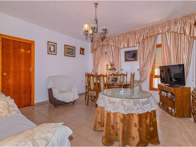 Casa rústica / Caserío en Venta en Baza