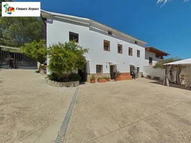 Casa rústica / Caserío en Venta en Begues