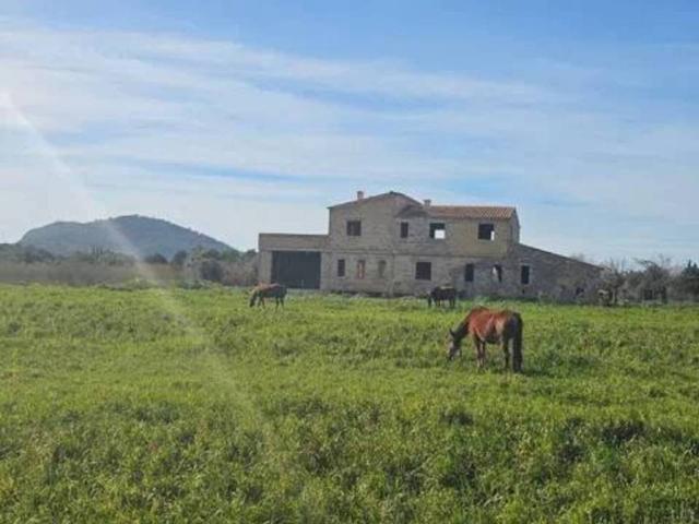 Casa rústica / Caserío en Venta en Búger