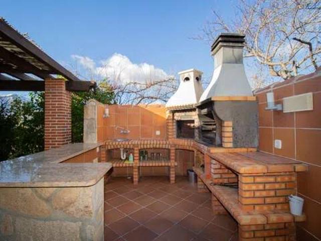 Casa rústica / Caserío en Venta en Burgohondo