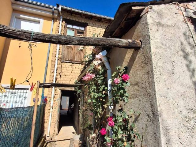 Casa rústica / Caserío en Venta en Camponaraya