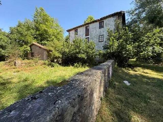 Casa rústica / Caserío en Venta en Campoo de Enmedio