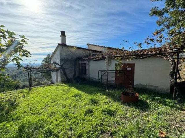 Casa rústica / Caserío en Venta en Candeleda