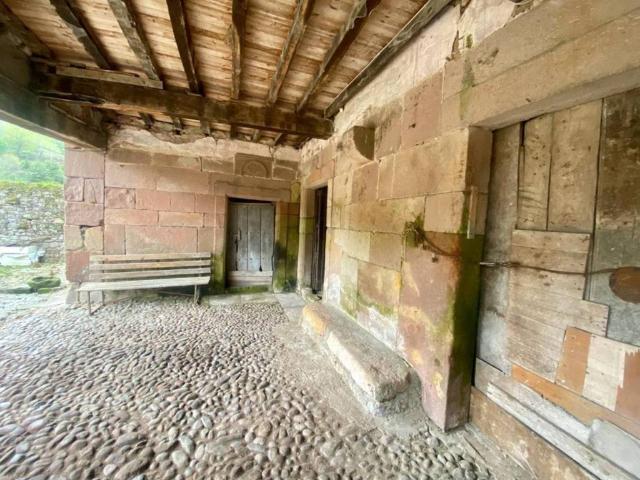 Casa rústica / Caserío en Venta en Cabezón de la Sal