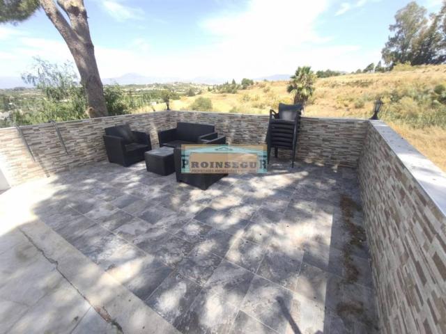 Casa rústica / Caserío en Venta en Cártama