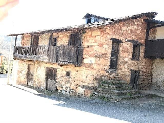 Casa rústica / Caserío en Venta en Carucedo