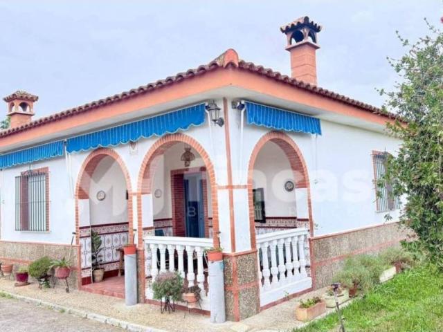 Casa rústica / Caserío en Venta en Carmona