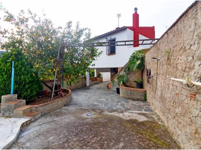 Casa rústica / Caserío en Venta en Carratraca