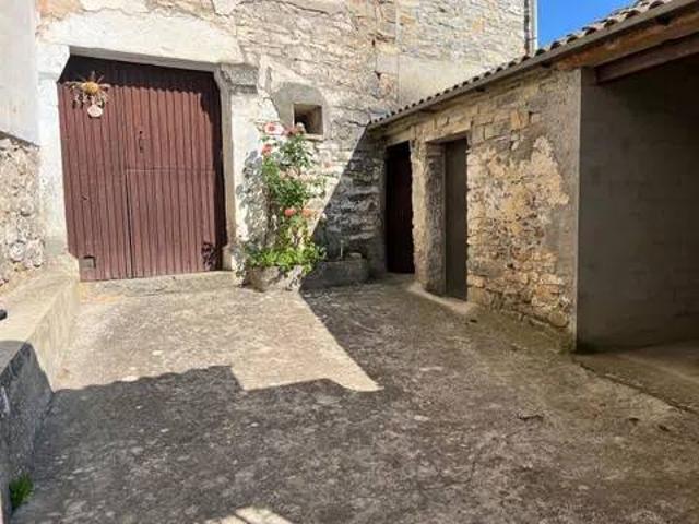 Casa rústica / Caserío en Venta en Castiello de Jaca