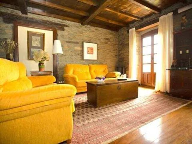 Casa rústica / Caserío en Venta en Castroverde