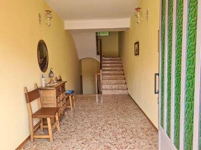 Casa rústica / Caserío en Venta en Cella