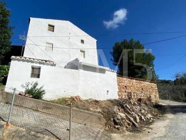 Casa rústica / Caserío en Venta en Comares
