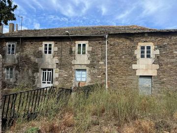 Casa rústica / Caserío en Venta en Cospeito