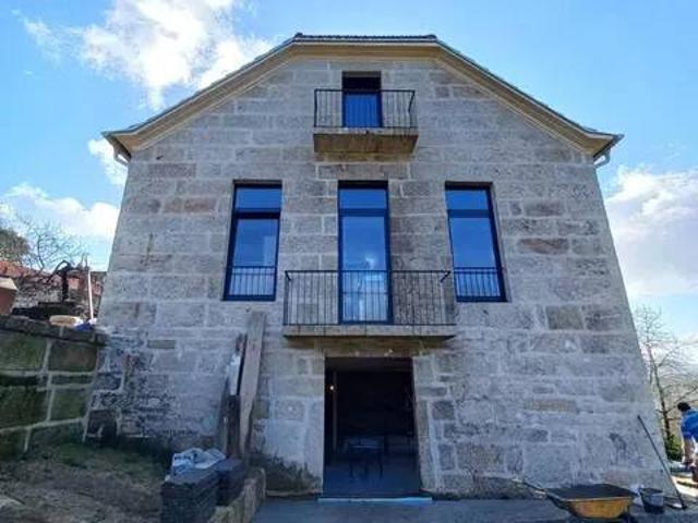 Casa rústica / Caserío en Venta en Covelo