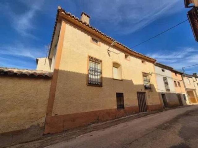 Casa rústica / Caserío en Venta en Cucalón