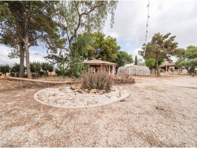 Casa rústica / Caserío en Venta en Dolores