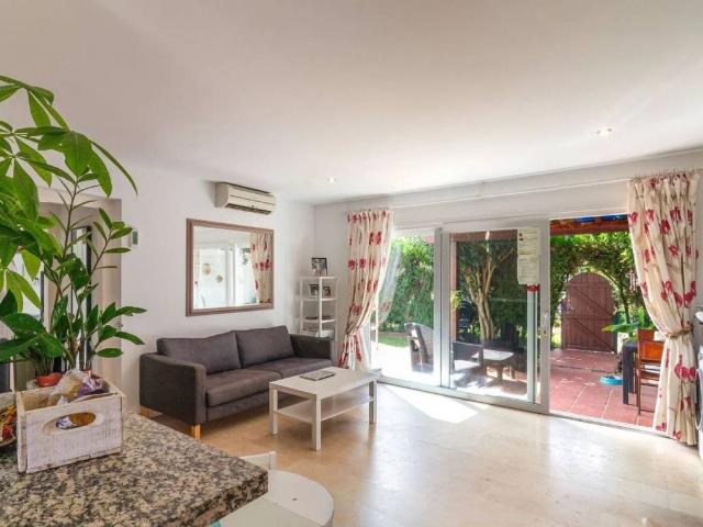 Casa rústica / Caserío en Venta en Estepona