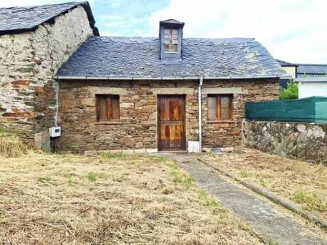 Casa rústica / Caserío en Venta en Fabero