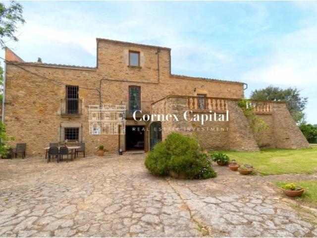 Casa rústica / Caserío en Venta en Forallac