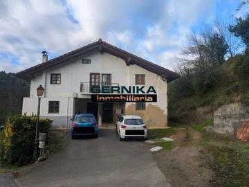 Casa rústica / Caserío en Venta en Gernika Lumo