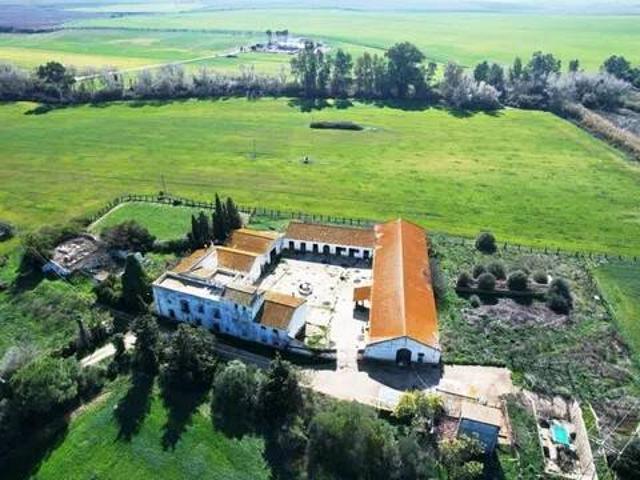 Casa rústica / Caserío en Venta en Huelva