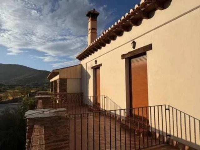 Casa rústica / Caserío en Venta en Jérez del Marquesado